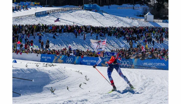 Skieur français en compétition sur le sprint par équipes aux JO d'hiver 2026 à Milan-Cortina.