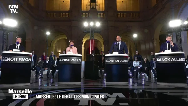Quatre candidats aux élections municipales à Marseille lors du grand débat télévisé.