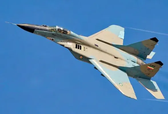 Un MiG-29 de l'armée de l'air iranienne en vol