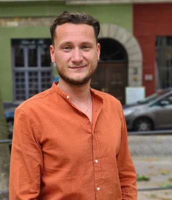 Raphaël Arnault, candidat de l'extrême gauche aux législatives 2022