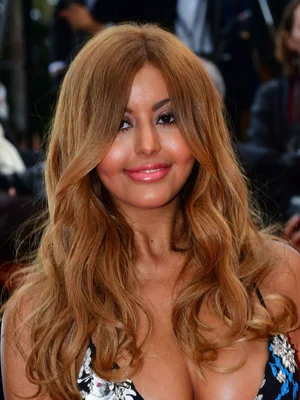 Zahia Dehar : de scandale en empire, la reconversion surprenante