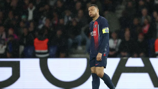 Kylian Mbappé en tenue du PSG lors de la saison 2023-24