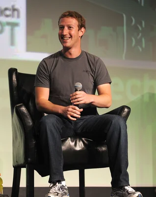 Le fondateur et PDG de Facebook, Mark Zuckerberg, s'exprime lors de la conférence TechCrunch au SF Design Center en 2012.