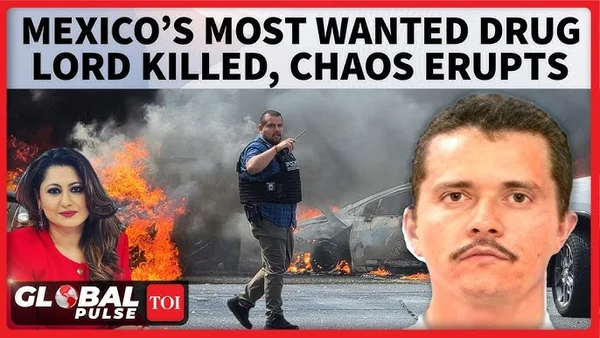 Graphique de nouvelles titré 'Chaos' montrant un véhicule en feu et des policiers après la mort d'El Mencho.