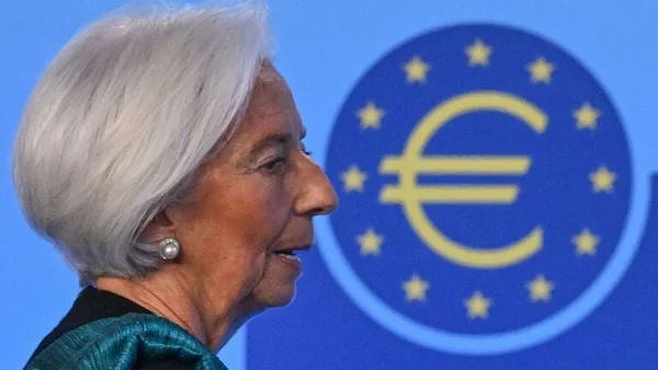 François Villeroy de Galhau, Governor of the Bank of France, speaking at a press conference.