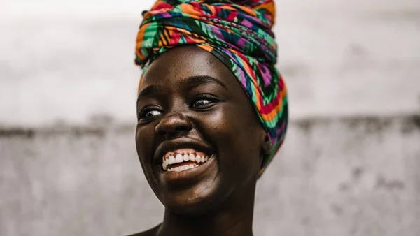 Amaarae performing live alongside a TikTok interface visual.