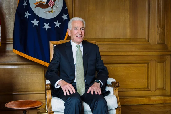L'ambassadeur des États-Unis en France.
