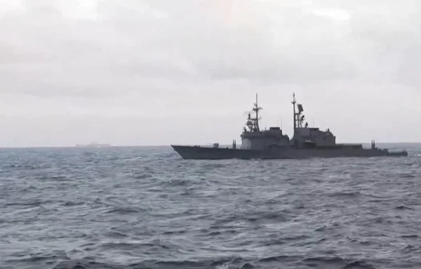 Graphic depicting Chinese military exercises in the Taiwan Strait.