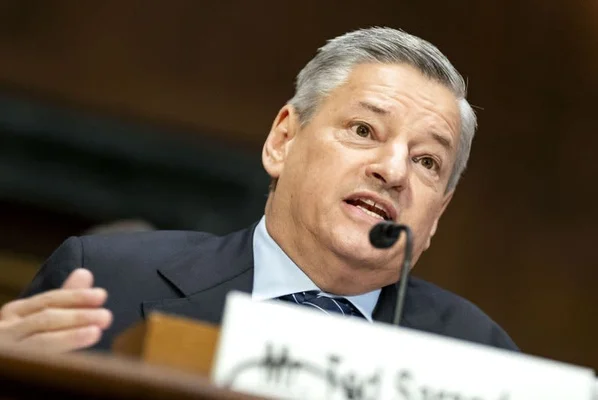 Ted Sarandos lors de l'audition au Sénat américain.