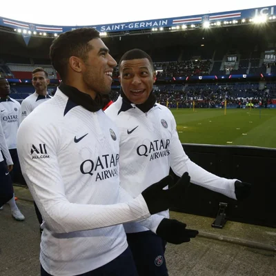 La réaction de Kylian Mbappé au sacre d'Achraf Hakimi lors des CAF Awards 2025