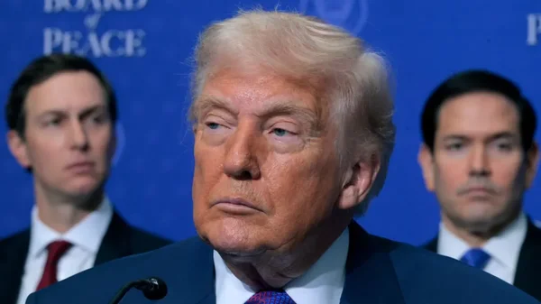 Un représentant du gouvernement américain lors d'une déclaration officielle.