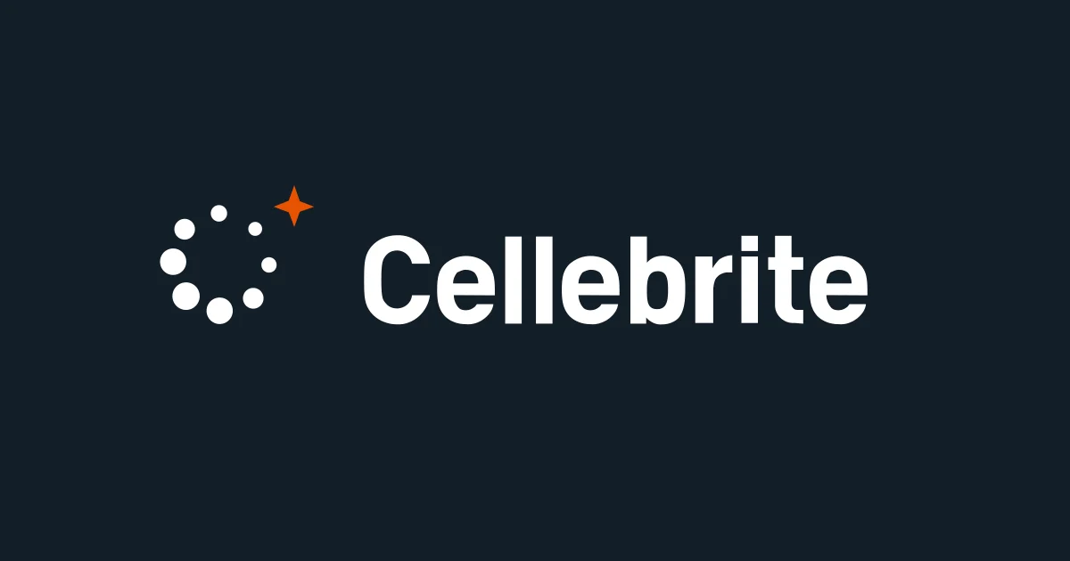 Le logo officiel Cellebrite en blanc avec l'accent étoile orange sur fond sombre.