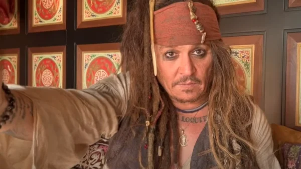 Comparison of Johnny Depp as Jack Sparrow and historical pirate Jack Ward.