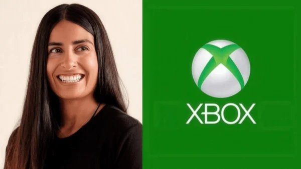 Asha Sharma, nouvelle directrice générale d'Xbox, aux côtés du logo Xbox