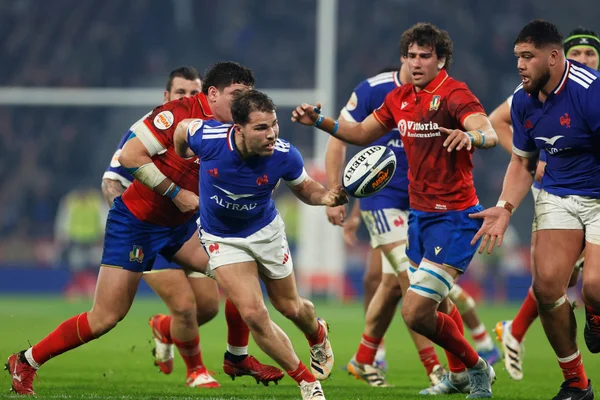 Tournoi des 6 Nations : le XV de France domine l’Italie et se r…