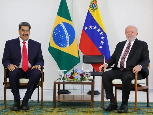 Lula et Maduro lors d'une réunion bilatérale.