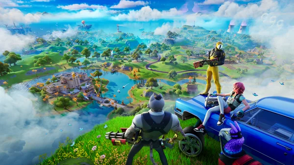 Scène de gameplay Fortnite montrant quatre personnages dans un paysage coloré avec collines et eau.