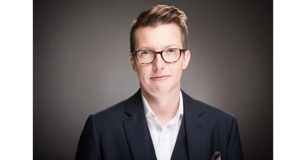 Portrait officiel de Caitlin Kalinowski.