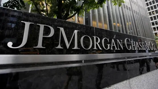 Panneau extérieur en marbre noir avec le nom JPMORGAN CHASE & CO.