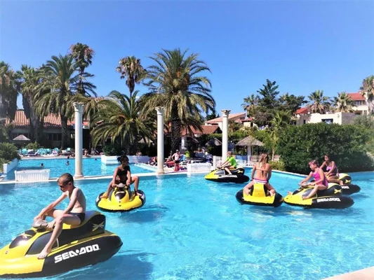 Galerie Photo – Découvrez Malibu Village en images