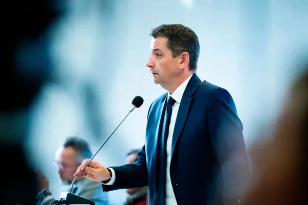 Gaël Perdriau lors du procès de la « sextape » à Saint-Étienne.