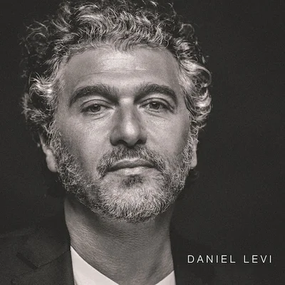 Portrait de Daniel Lévi, l'interprète de L'Envie d'aimer.