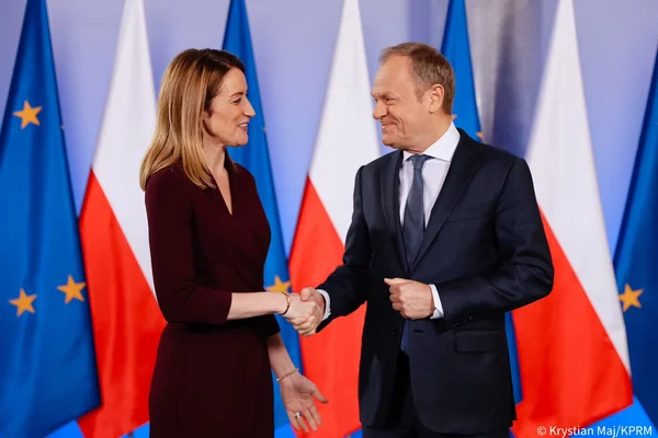 Donald Tusk rencontre Roberta Metsola, présidente du Parlement européen, à la chancellerie du Premier ministre.