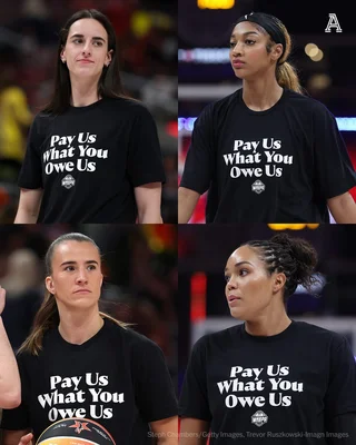 Des joueuses en t-shirts revendicatifs 'Pay Us What You Owe Us' lors d'un événement sportif.
