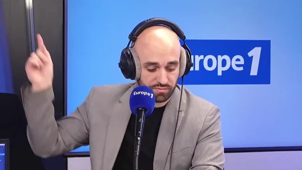 Laurent Tessier à l'antenne d'Europe 1, commentant l'incident entre Yann Barthès et Gauthier Le Bret.