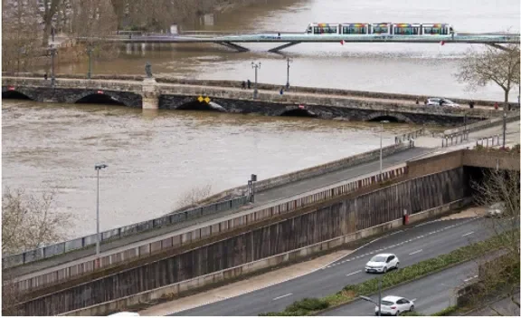 La crue de la Maine impacte les voies sur berges et le transport ferroviaire à Angers.
