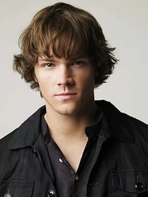 Portrait de Jared Padalecki sur fond noir