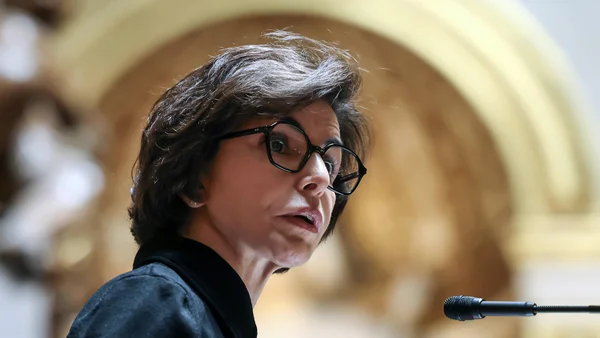 Réforme de l'audiovisuel public : Rachida Dati obtient une victoire au forceps au Sénat.