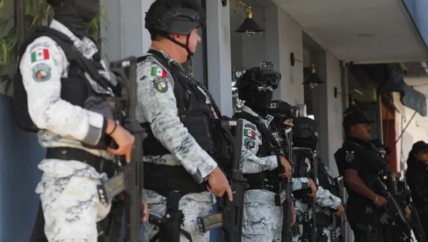 Ballon officiel Trionda et trophée de la Coupe du monde 2026