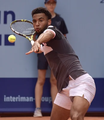 Arthur Fils : retour, métamorphose et leçon à Doha face à Alcaraz