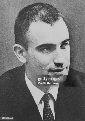 Le professeur Paul Ehrlich en costume et cravate, portrait en noir et blanc.