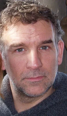 Portrait en gros plan de Matthew Parkhill.