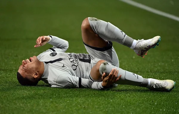 Kylian Mbappé blessé à la cuisse lors d'un match avec le PSG