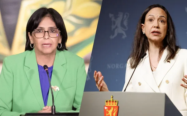 Deux femmes parlant à des micros sur une image divisée, l'une en vert et l'autre en blanc