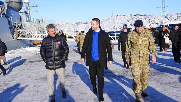 Le roi Frederik X conclut son voyage au Groenland sous -20 degrés.