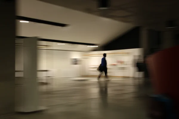 Jean-Jacques Goldman photographed en mouvement pour la promotion de son album En passant.