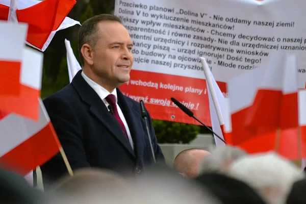 Pologne : le président nationaliste Karol Nawrocki prend ses fonctions, une cohabitation difficile s'installe - Touteleurope.eu