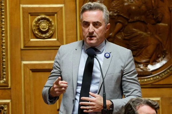 Le sénateur Stéphane Ravier condamné pour favoritisme.