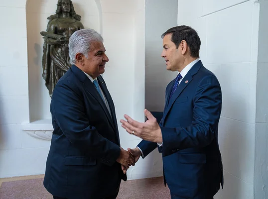 Marco Rubio rencontre le président José Raúl Mulino à Panama City, le 2 février 2025.