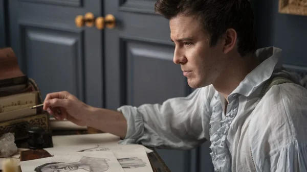 Luke Thompson dans « Bridgerton » Saison 4 Partie 2