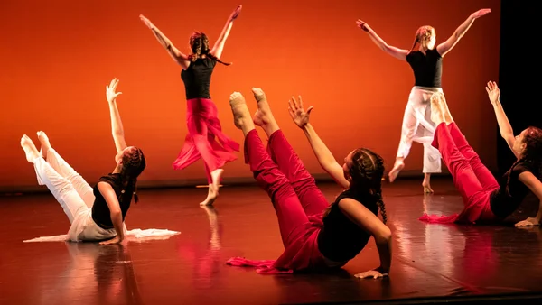 Scène ouverte de danse jazz au Conservatoire de Boulogne-Billancourt avec le PSPBB.