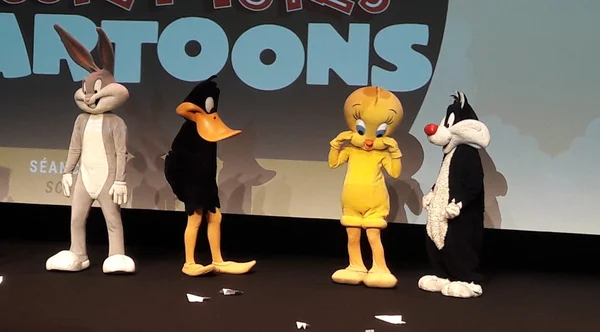 Bugs Bunny, Daffy Duck, Titi et Grominet sur scène au festival d'Annecy 2019.