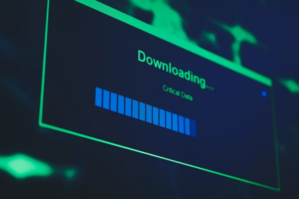 Une interface numérique affichant 'Downloading…' et 'Critical Data' sur fond sombre et vert