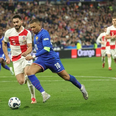 Kylian Mbappé lors du match de qualification France-Ukraine.