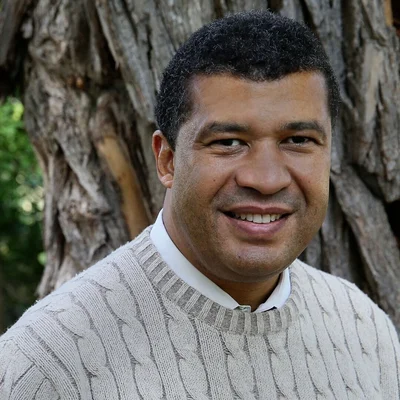 Quatrième de couverture d'Inversion d'Adam Oyebanji aux éditions Actes Sud.