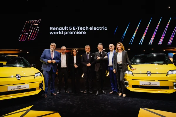 Présentation mondiale de la nouvelle Renault 5 E-Tech electric.